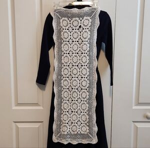Vintage Crochet Lace Table Runner